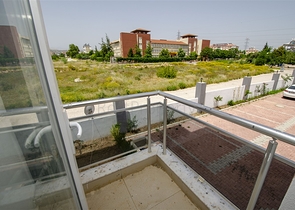 شقق 2 + 1 ، 3 + 1 في مجمع جاهز في كيبيز أنطاليا