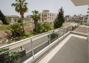 شقق 2 + 1 ، 3 + 1 في مجمع جاهز في كيبيز أنطاليا