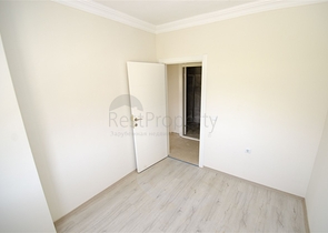 شقق 2 + 1 ، 3 + 1 في مجمع جاهز في كيبيز أنطاليا