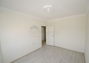 شقق 2 + 1 ، 3 + 1 في مجمع جاهز في كيبيز أنطاليا