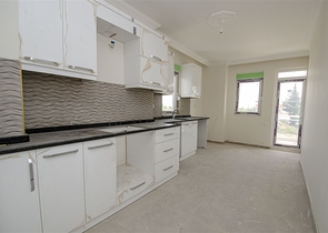 شقق 2 + 1 ، 3 + 1 في مجمع جاهز في كيبيز أنطاليا