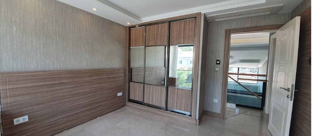 فيلا منفصلة 3 + 1 مع حمام سباحة في كيريش كيمير