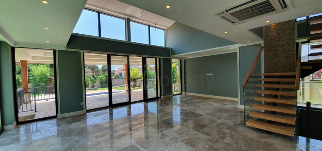 فيلا منفصلة 3 + 1 مع حمام سباحة في كيريش كيمير