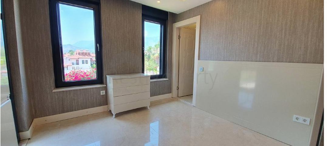 فيلا منفصلة 3 + 1 مع حمام سباحة في كيريش كيمير