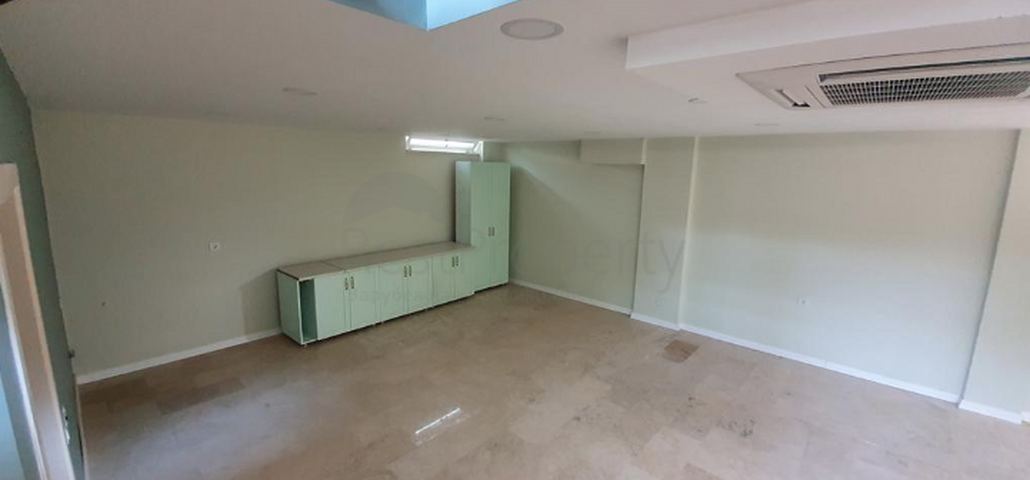 فيلا منفصلة 3 + 1 مع حمام سباحة في كيريش كيمير