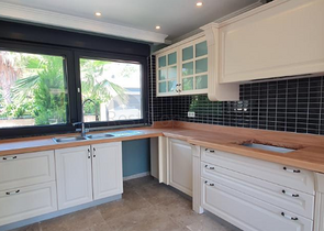 فيلا منفصلة 3 + 1 مع حمام سباحة في كيريش كيمير