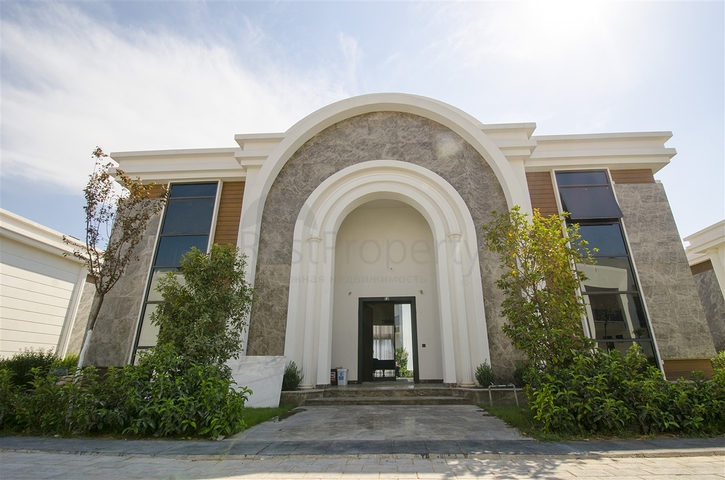 مجمع راقى من الفلل في دوشمالتي أنطاليا