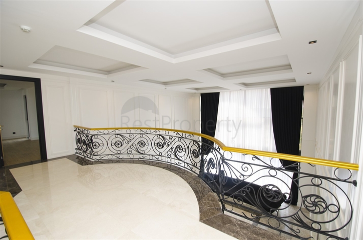 مجمع راقى من الفلل في دوشمالتي أنطاليا