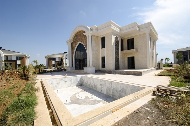 مجمع راقى من الفلل في دوشمالتي أنطاليا