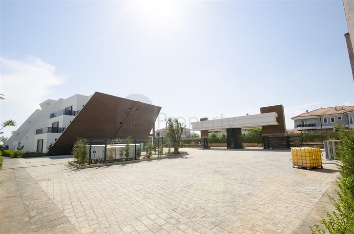 مجمع راقى من الفلل في دوشمالتي أنطاليا