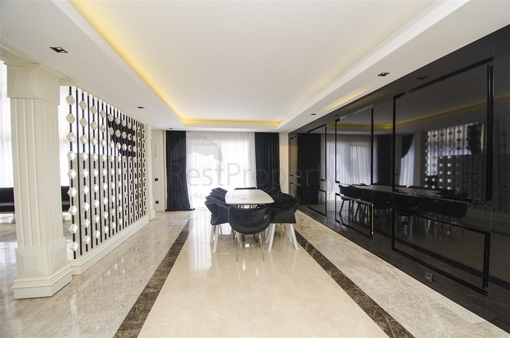 مجمع راقى من الفلل في دوشمالتي أنطاليا