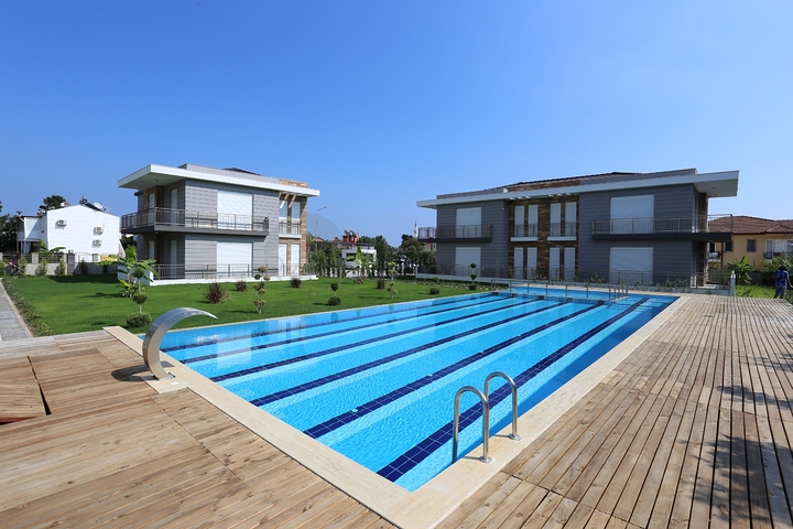 شقق 2 + 1 في مجمع جديد في كاميوفا كيمير 800 متر من البحر