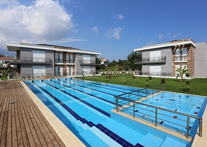 شقق 2 + 1 في مجمع جديد في كاميوفا كيمير 800 متر من البحر