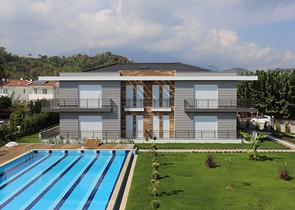 شقق 2 + 1 في مجمع جديد في كاميوفا كيمير 800 متر من البحر