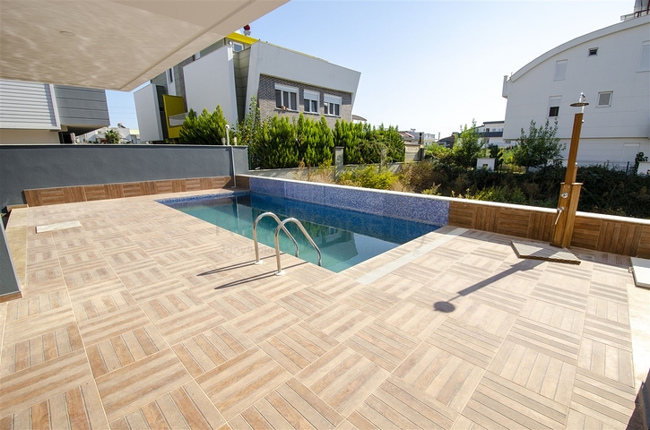 فيلا  فاخرة في لارا