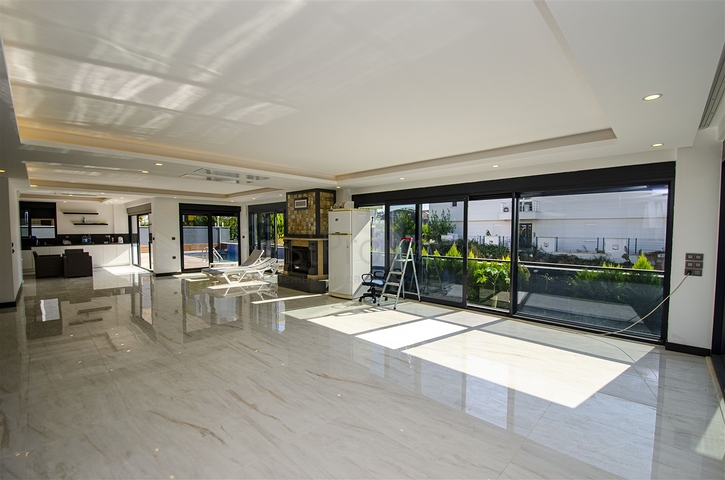 فيلا  فاخرة في لارا