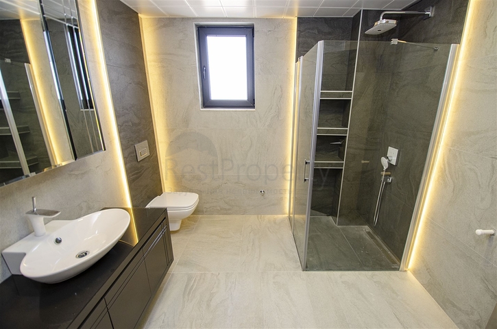 فيلا  فاخرة في لارا