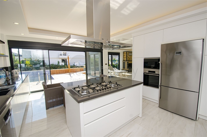 فيلا  فاخرة في لارا