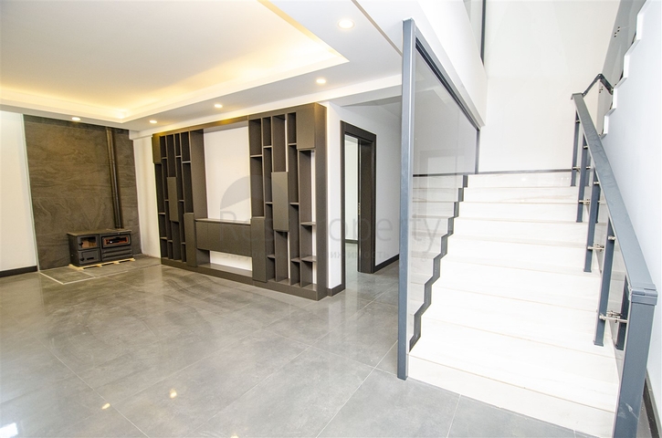 فيلا  فاخرة في لارا