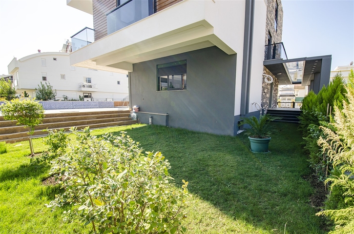 فيلا  فاخرة في لارا