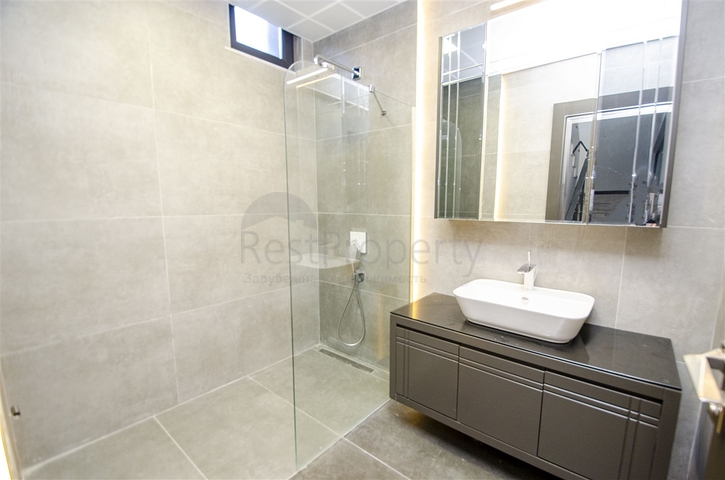 فيلا  فاخرة في لارا