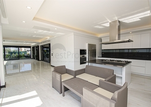 فيلا  فاخرة في لارا