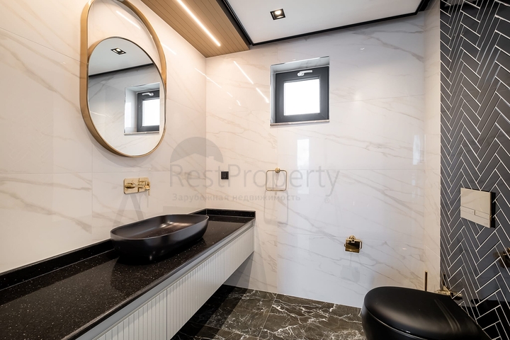 مجمع سكني حصري للفلل في منطقة غوزيل اوبا (لارا)