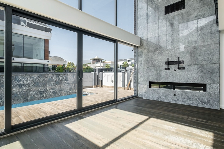 مجمع سكني حصري للفلل في منطقة غوزيل اوبا (لارا)