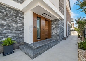 مجمع سكني حصري للفلل في منطقة غوزيل اوبا (لارا)