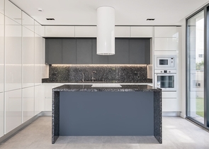 مجمع سكني حصري للفلل في منطقة غوزيل اوبا (لارا)