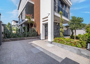 مجمع سكني حصري للفلل في منطقة غوزيل اوبا (لارا)