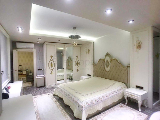 شقة فسيحة 4 + 1 مع أثاث في أنجالي كونيالتي أنطاليا