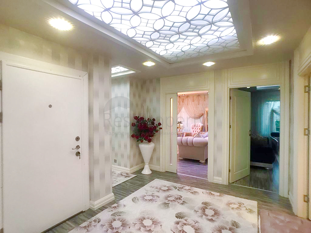 شقة فسيحة 4 + 1 مع أثاث في أنجالي كونيالتي أنطاليا