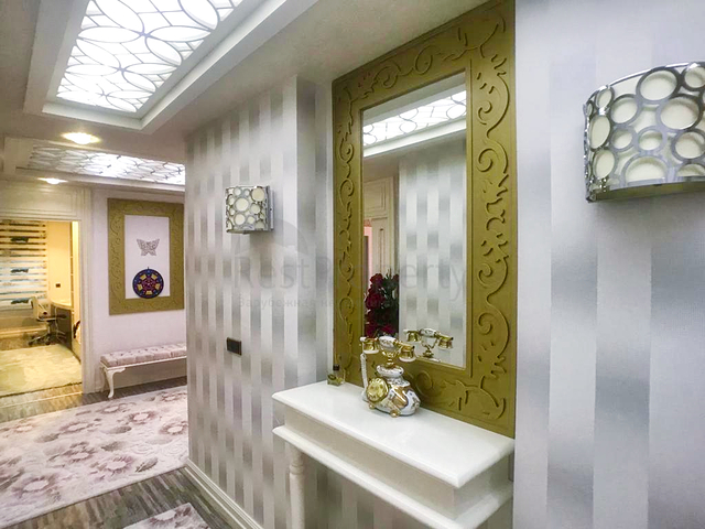 شقة فسيحة 4 + 1 مع أثاث في أنجالي كونيالتي أنطاليا