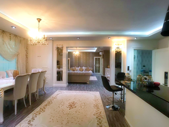 شقة فسيحة 4 + 1 مع أثاث في أنجالي كونيالتي أنطاليا