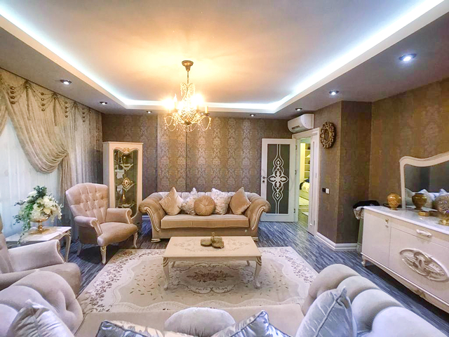 شقة فسيحة 4 + 1 مع أثاث في أنجالي كونيالتي أنطاليا