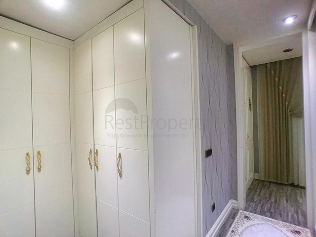 شقة فسيحة 4 + 1 مع أثاث في أنجالي كونيالتي أنطاليا