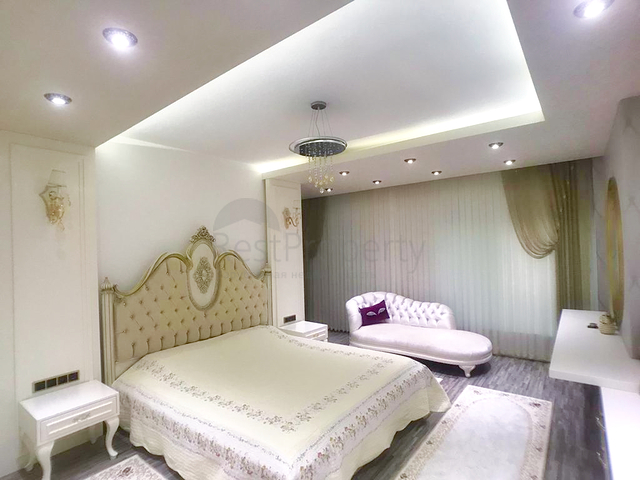 شقة فسيحة 4 + 1 مع أثاث في أنجالي كونيالتي أنطاليا