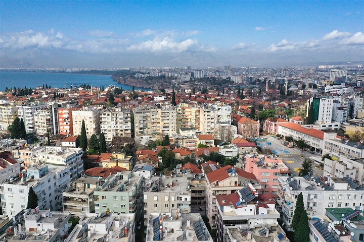 مشروع استثماري في وسط انطاليا