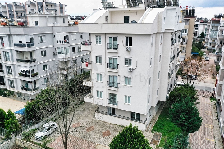 شقة فسيحة من غرفتي نوم في كونيالتي أنطاليا