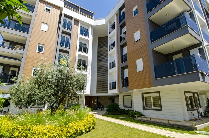 شقة 2 + 1 مع أثاث في مجمع راقي في ليمان