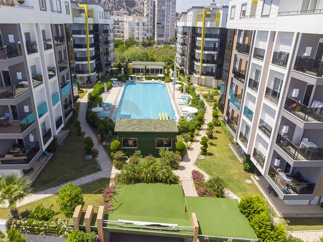 شقة 2 + 1 مع أثاث في مجمع راقي في ليمان