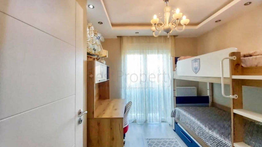 شقة 2 + 1 مع أثاث في مجمع راقي في ليمان