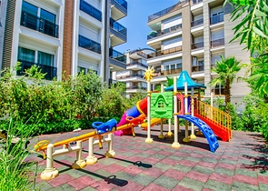 شقة 2 + 1 مع أثاث في مجمع راقي في ليمان