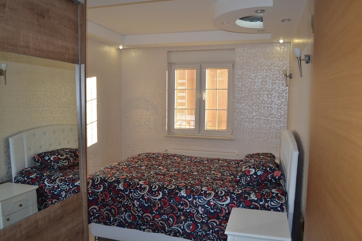 فيلا 4 + 1 مع أثاث في وسط بيليك