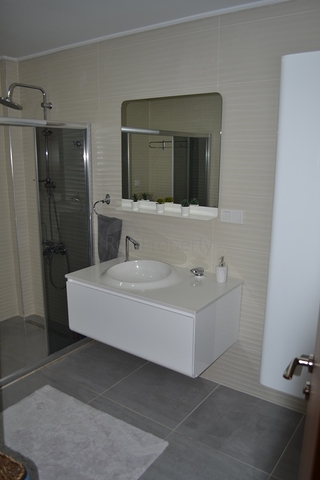 فيلا 4 + 1 مع أثاث في وسط بيليك