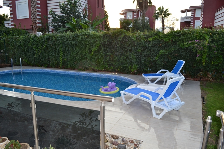 فيلا 4 + 1 مع أثاث في وسط بيليك