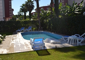 فيلا 4 + 1 مع أثاث في وسط بيليك