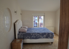 فيلا 4 + 1 مع أثاث في وسط بيليك