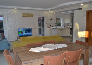 فيلا 4 + 1 مع أثاث في وسط بيليك